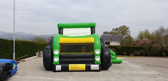 The John Deere Tractor Castle photo 2